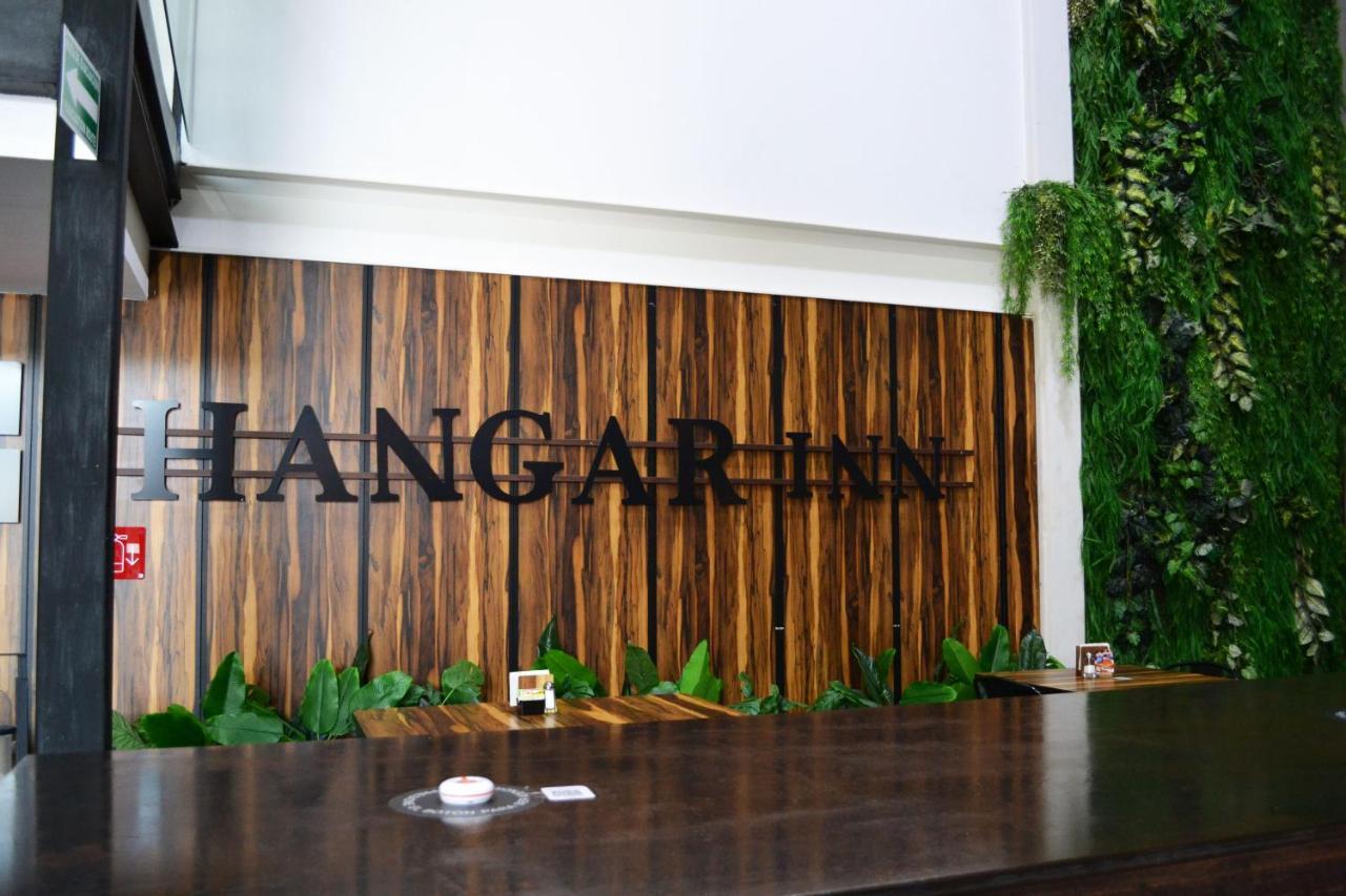 Hangar Inn Select Aeropuerto גואדלחארה מראה חיצוני תמונה