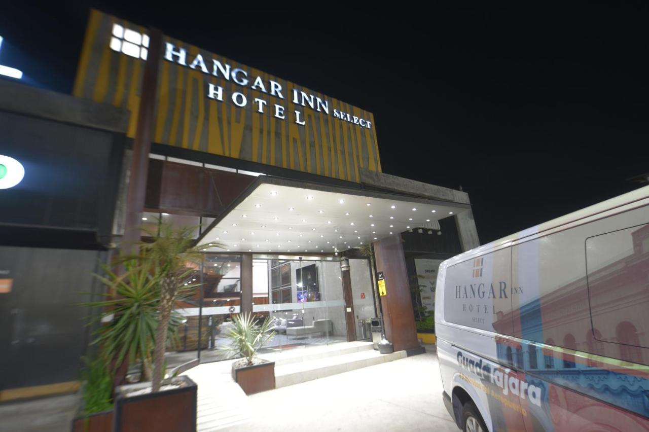 Hangar Inn Select Aeropuerto גואדלחארה מראה חיצוני תמונה