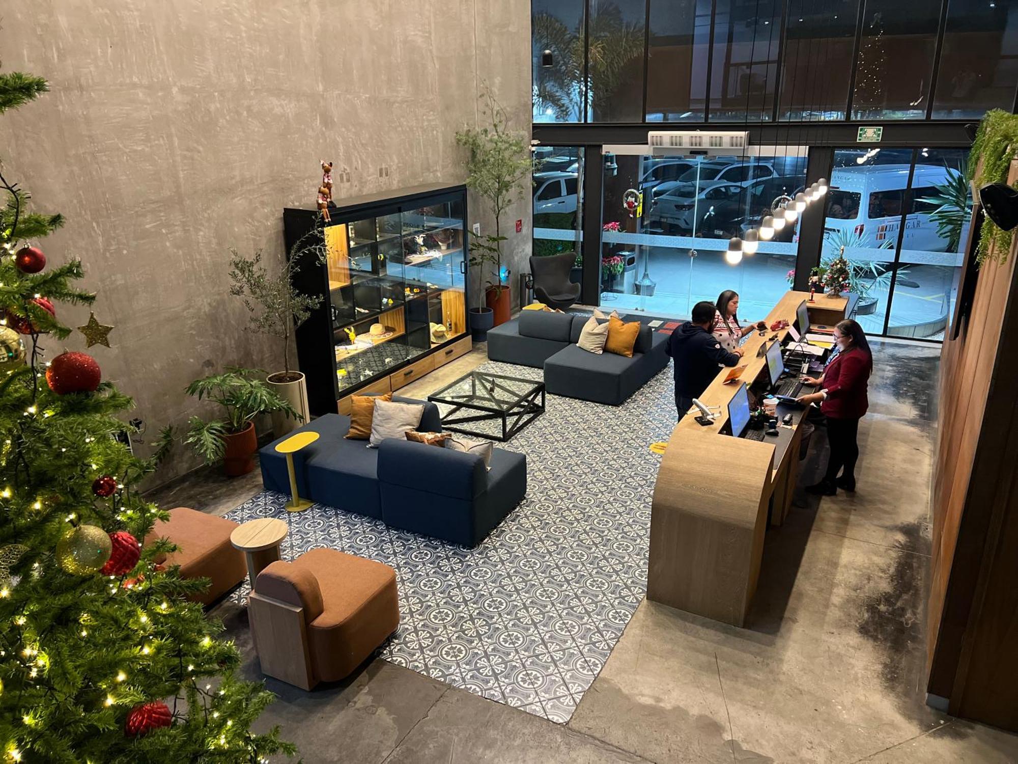 Las Pintas Hangar Select Aeropuerto Guadalajara מראה חיצוני תמונה